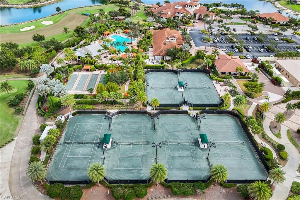 ESPLANADE - Residential