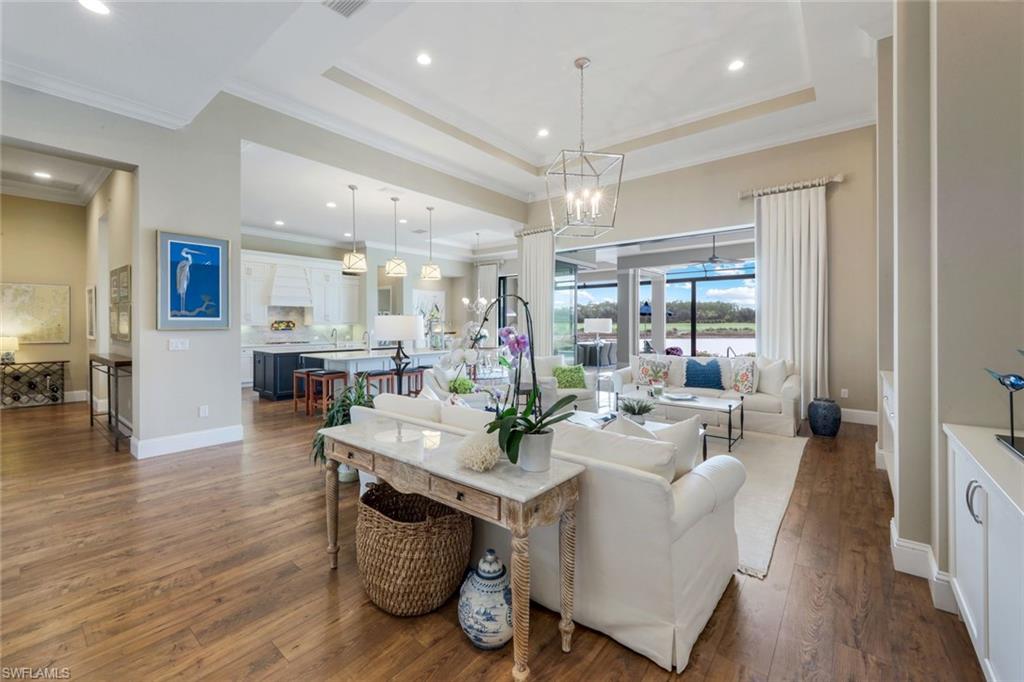 ESPLANADE - Residential