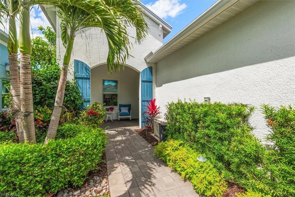 Photo of 2302 Marquesa CIR, NAPLES, FL 34112 (MLS # 226016657)