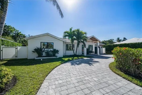 1268 13th Ave N, Naples, FL 34102 - MLS#: 225005856