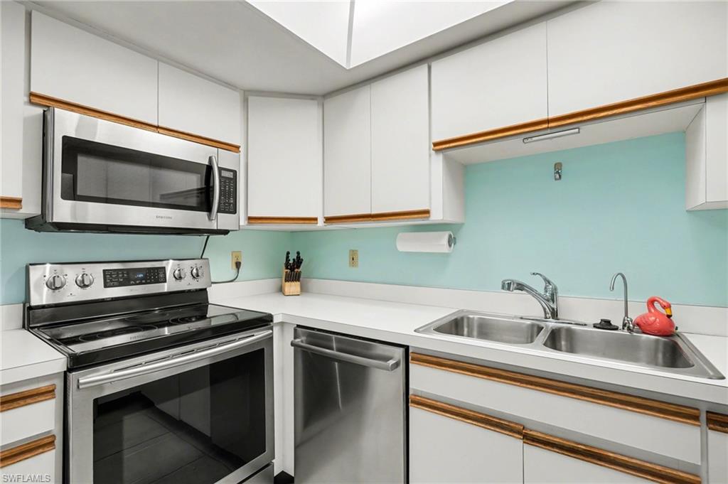 CYPRESS LAKE ESTATES - Residential