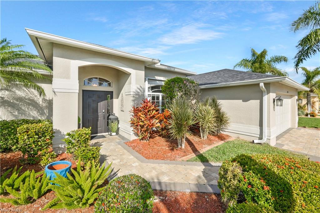 COLONIAL POINTE - Residential