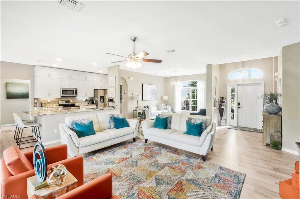 COLONIAL POINTE - Residential