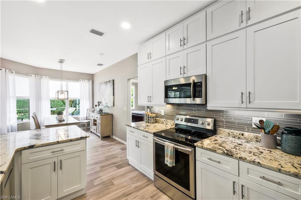 COLONIAL POINTE - Residential