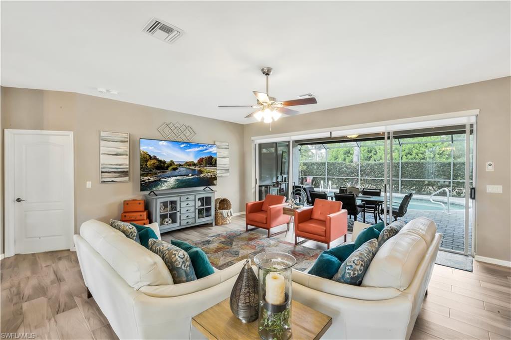 COLONIAL POINTE - Residential