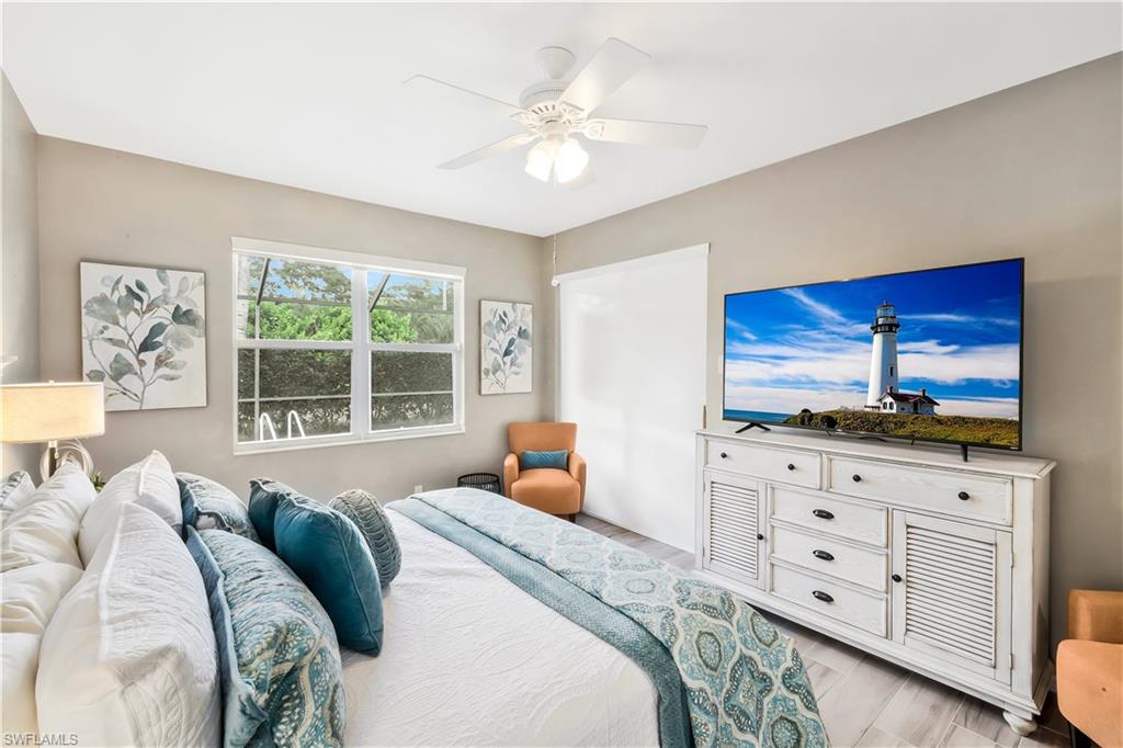 COLONIAL POINTE - Residential