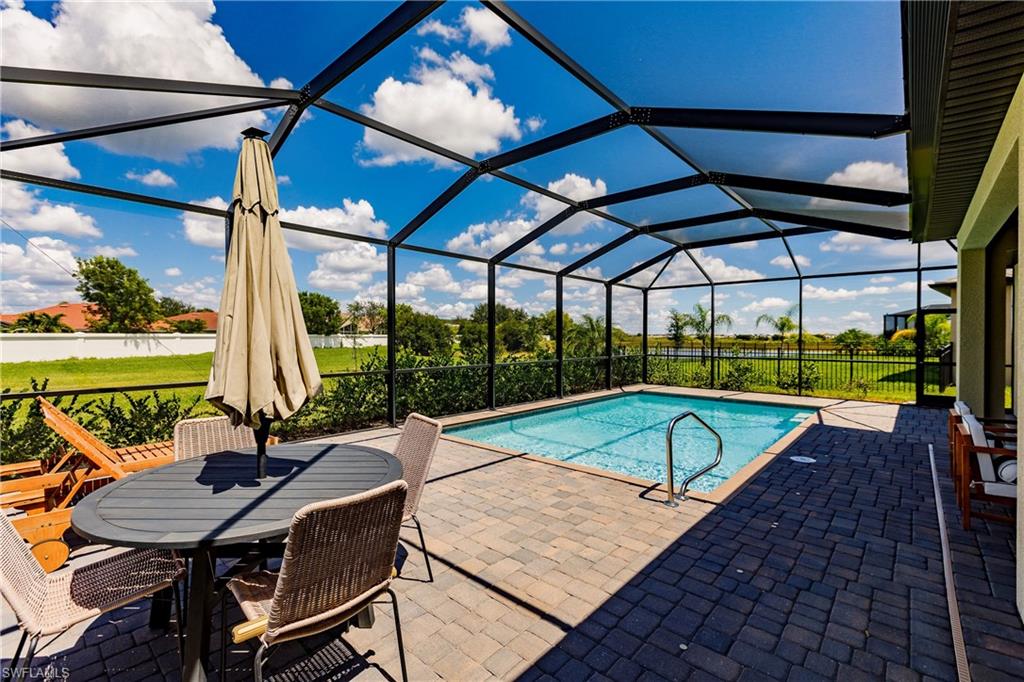 PORTICO - Residential