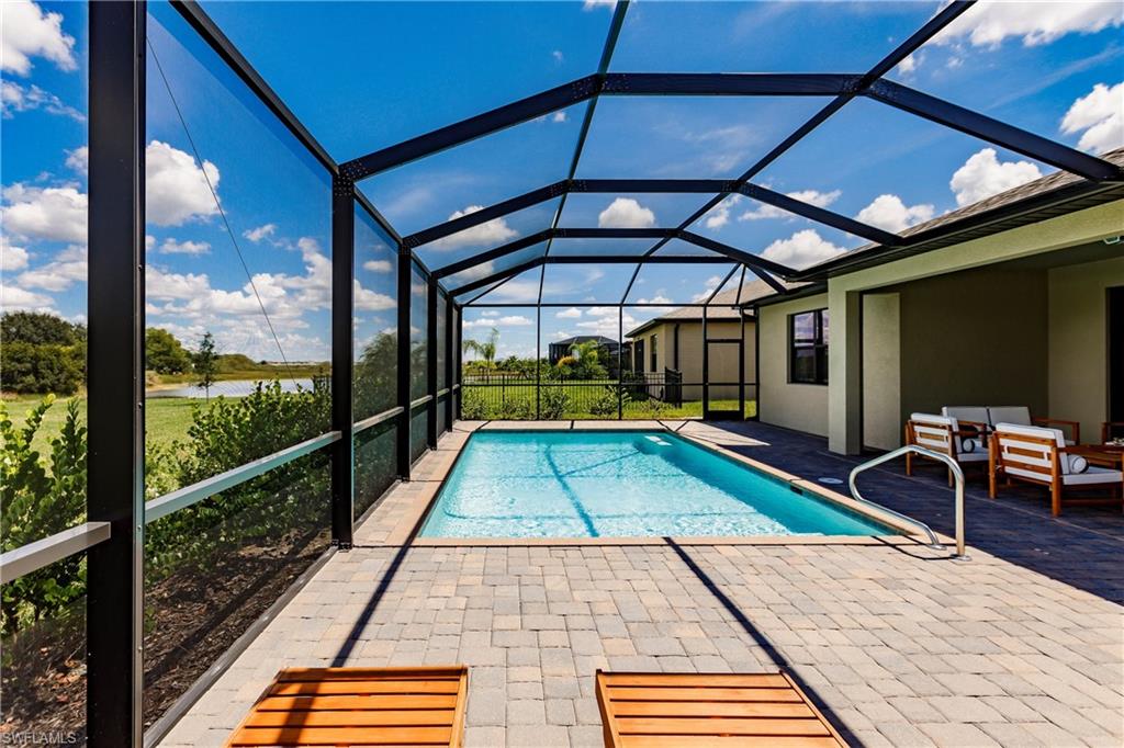 PORTICO - Residential