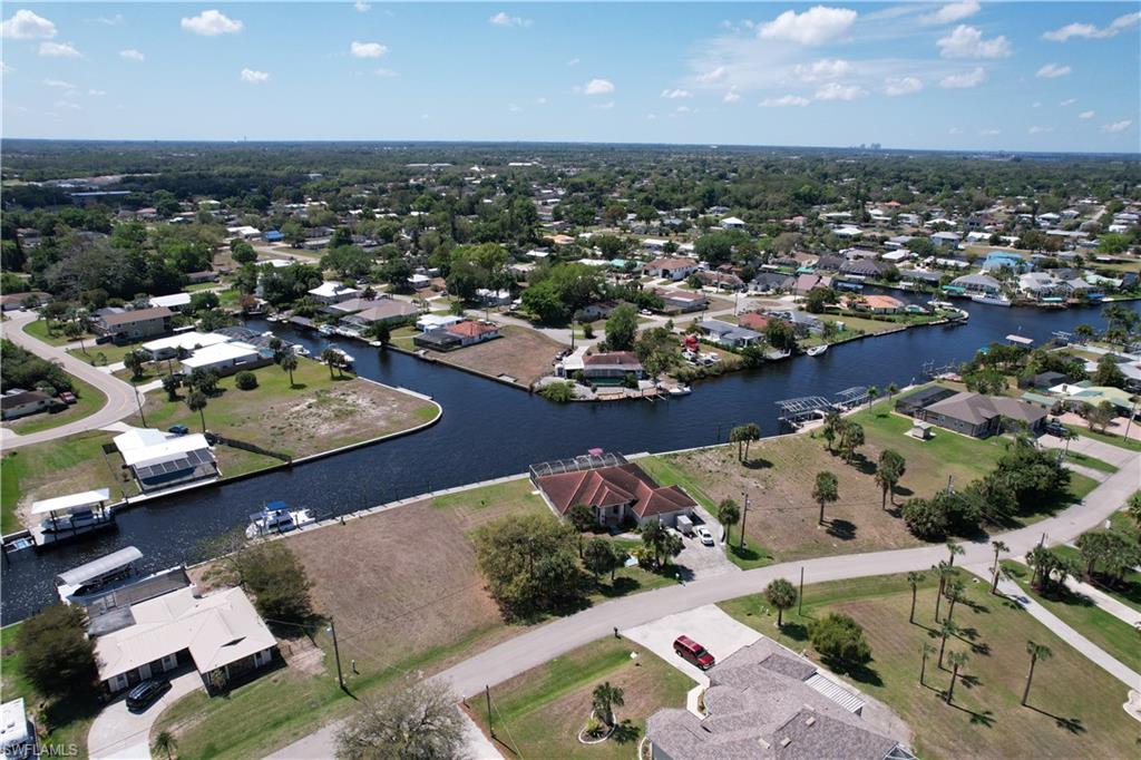 FORT MYERS SHORES - Residential