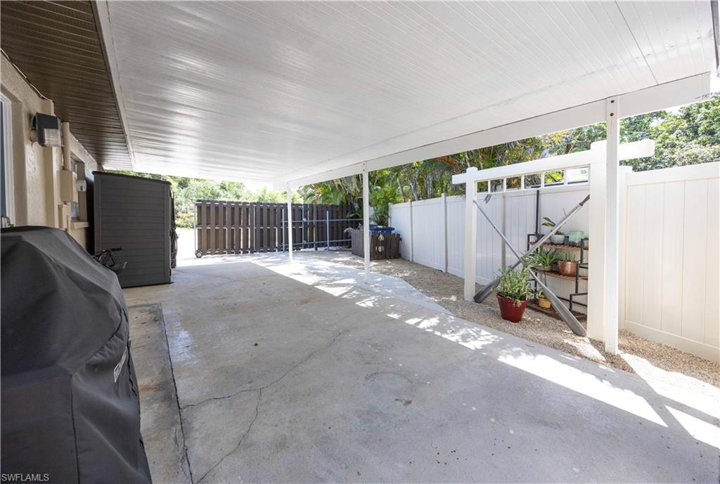 FORT MYERS SHORES - Residential