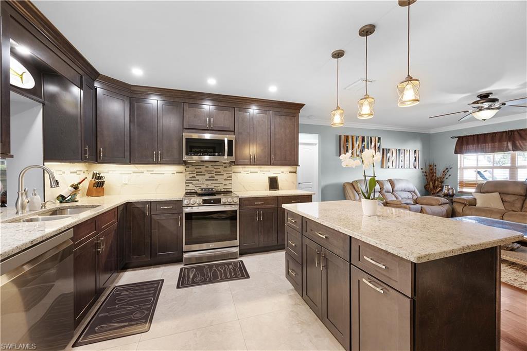 FORT MYERS SHORES - Residential