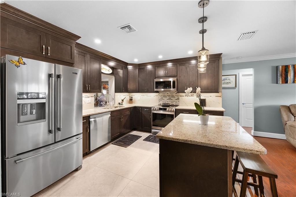 FORT MYERS SHORES - Residential