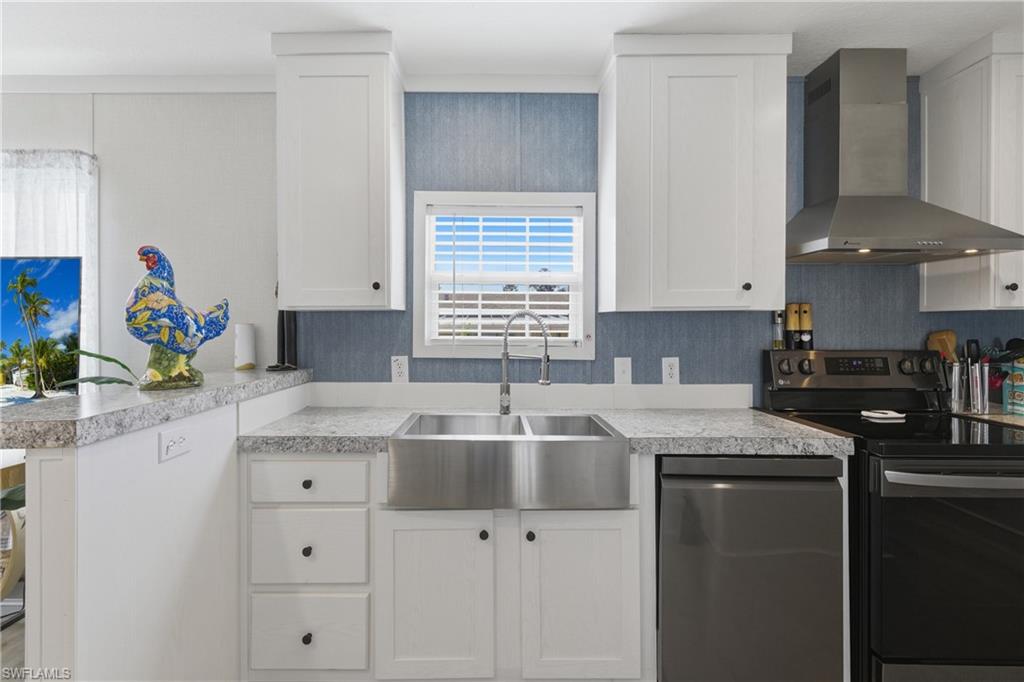 FOREST PARK MOBILE HOME - Residential