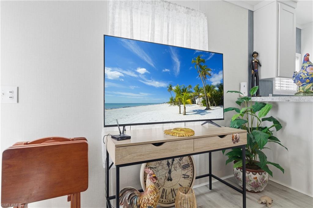 FOREST PARK MOBILE HOME - Residential