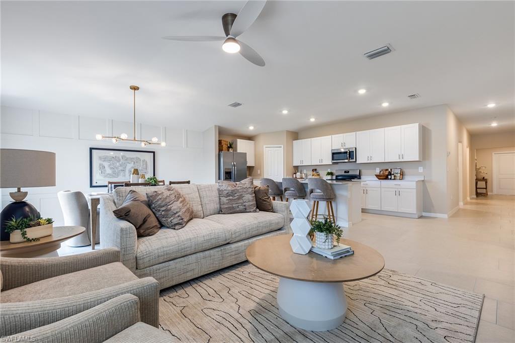 SAVANNA LAKES - Residential