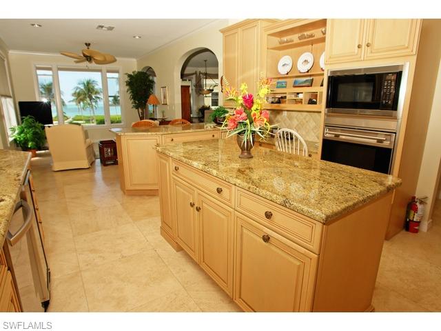 BAREFOOT BEACH - Residential