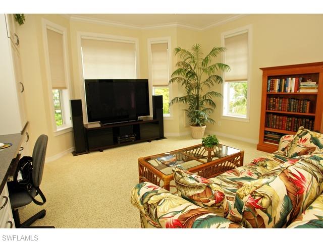 BAREFOOT BEACH - Residential