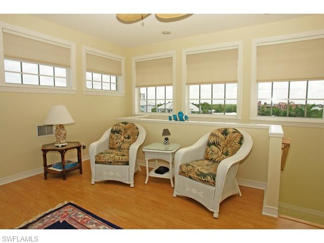 BAREFOOT BEACH - Residential