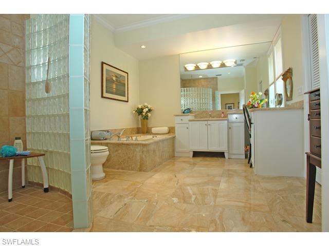 BAREFOOT BEACH - Residential