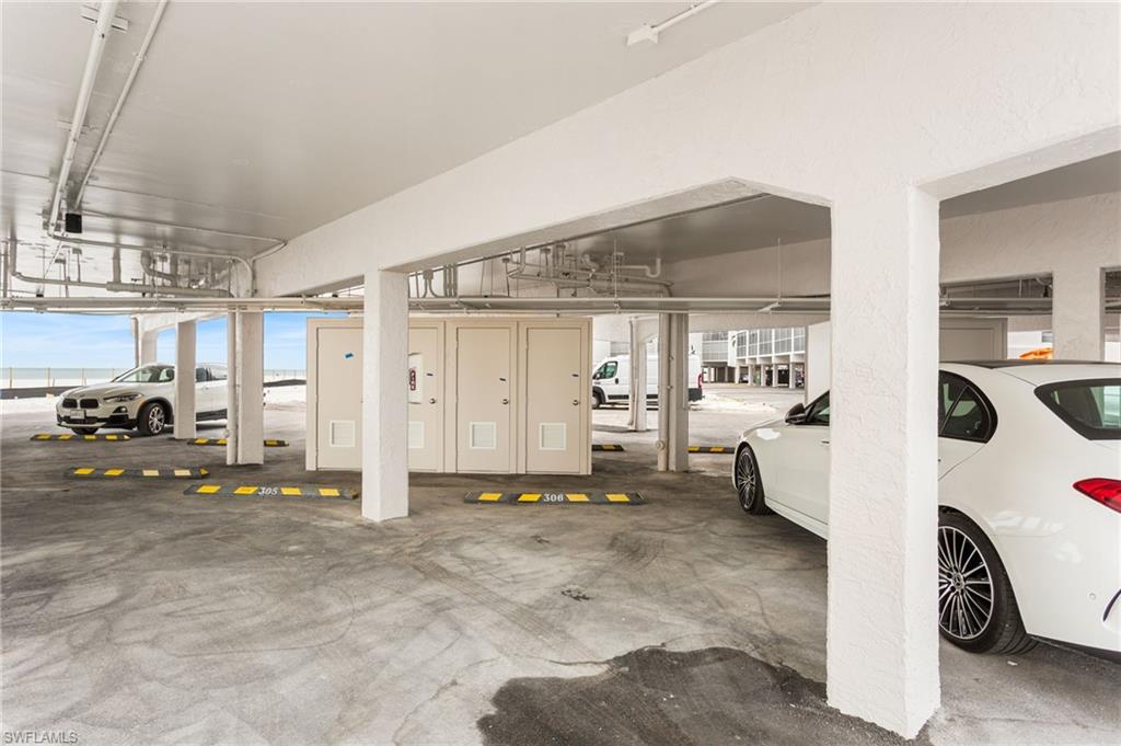 DOLPHIN WAY - Residential