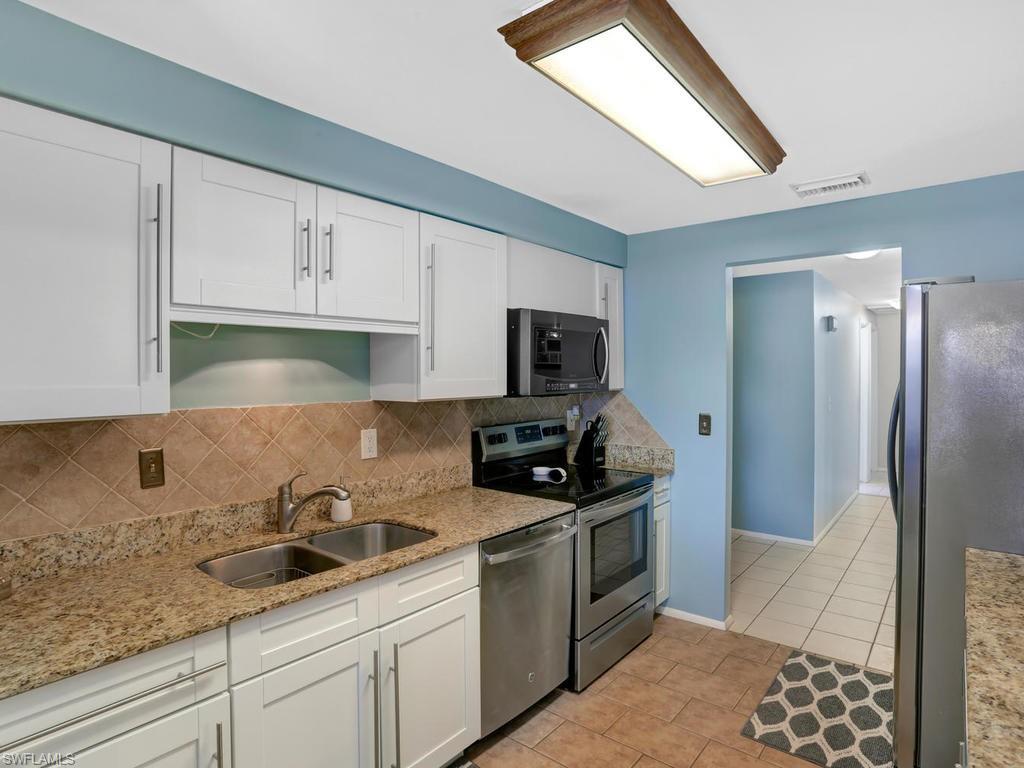 SAN CARLOS PARK - Residential