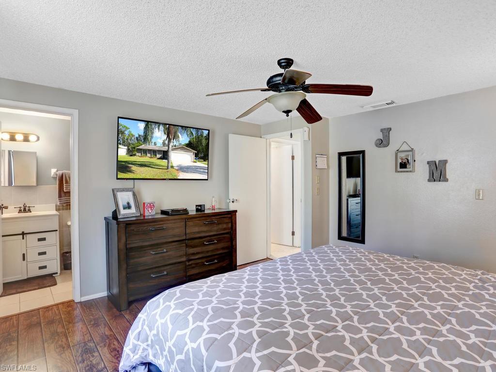 SAN CARLOS PARK - Residential