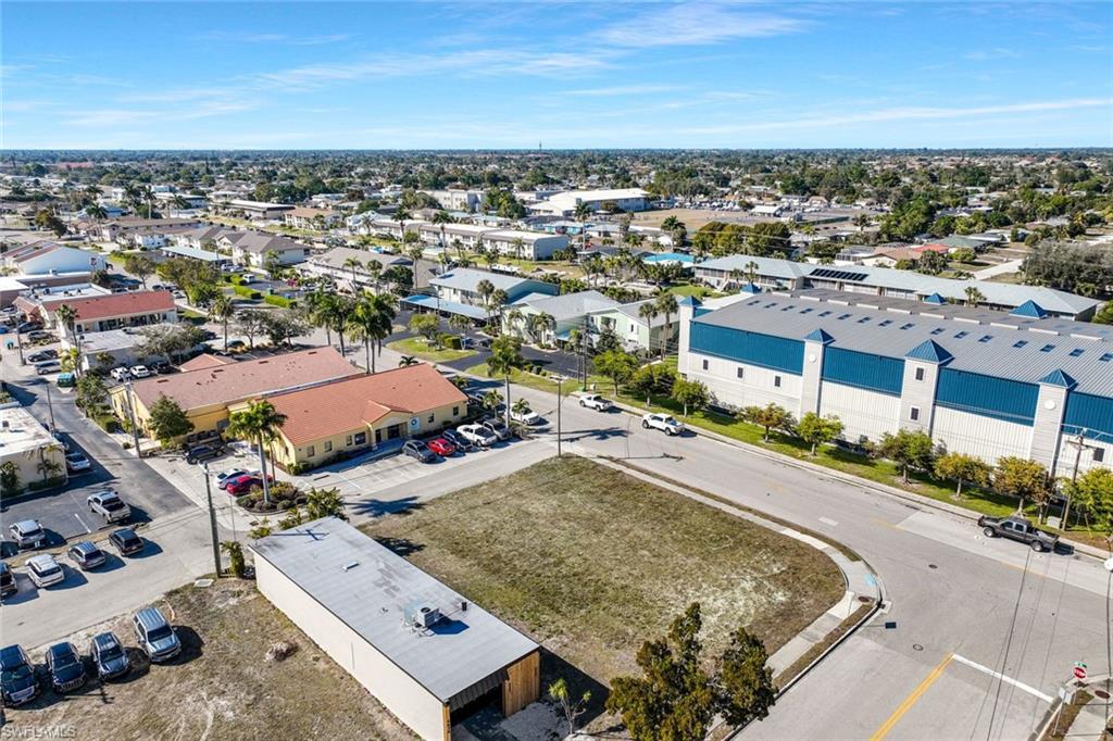 CAPE CORAL - Land