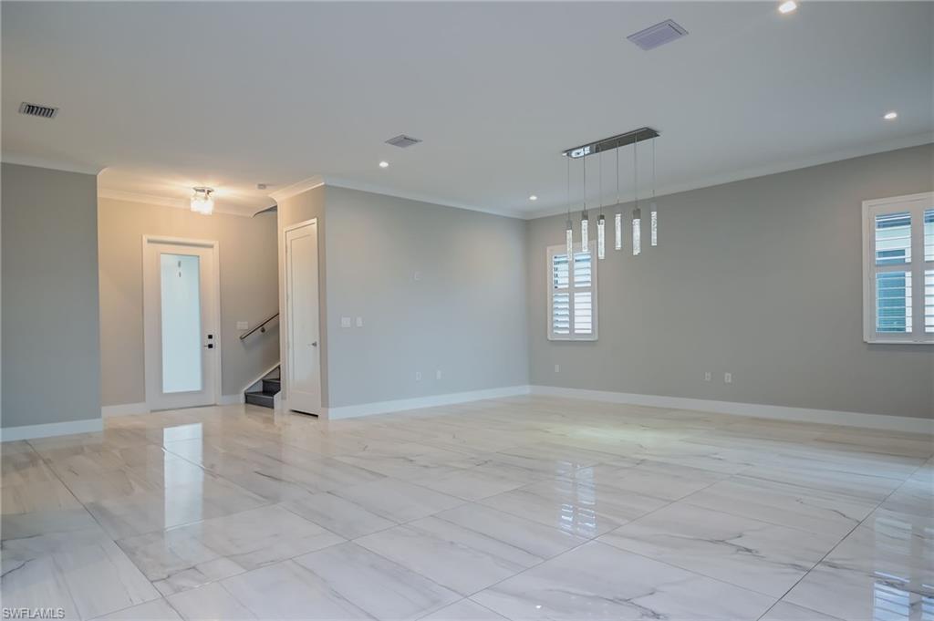 MAPLE RIDGE - Residential