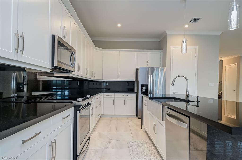 MAPLE RIDGE - Residential