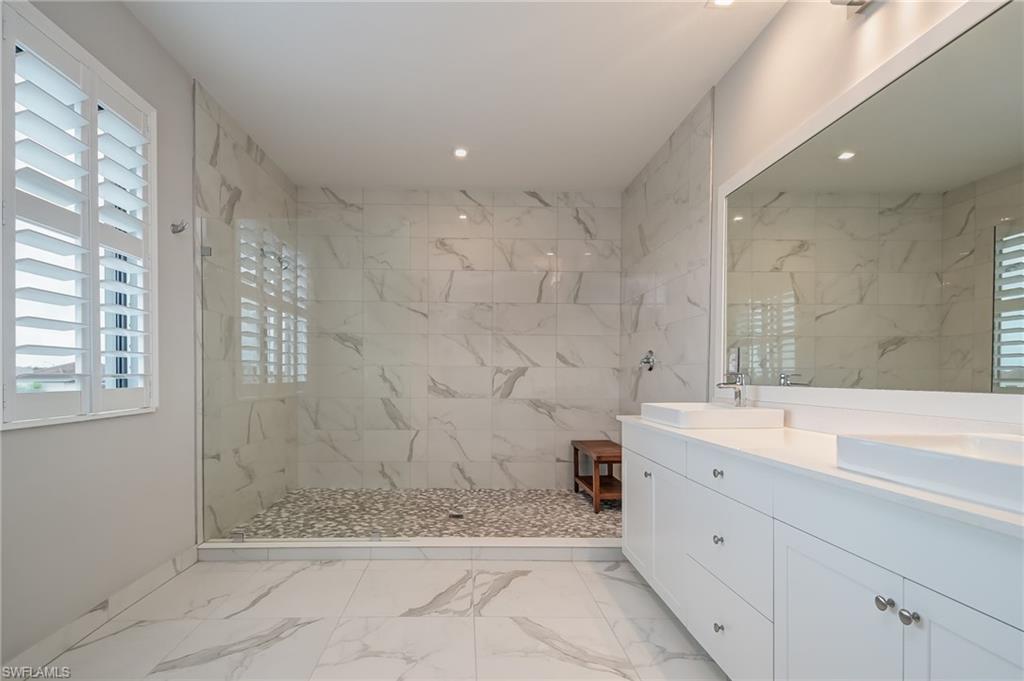 MAPLE RIDGE - Residential