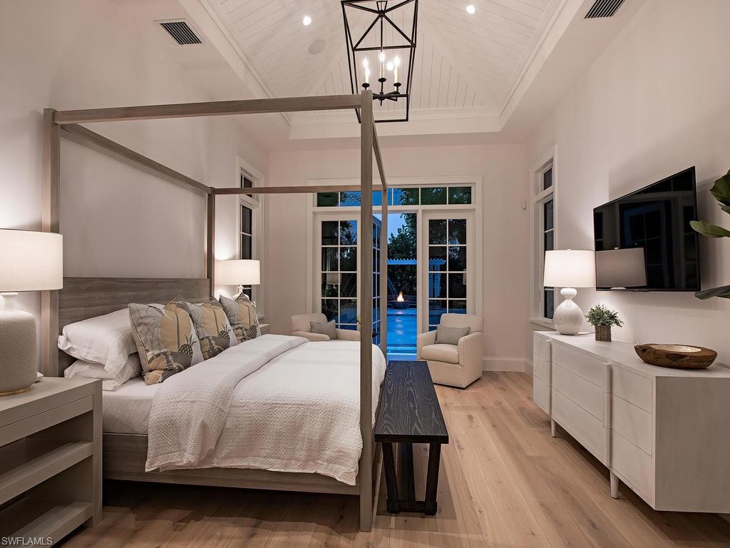 OLDE NAPLES - Residential