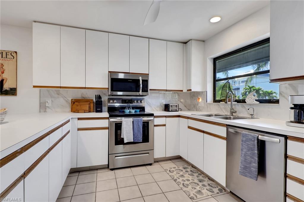 GULF HARBOR - Residential Lease