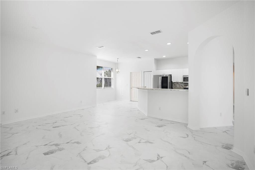 STONEYBROOK - Residential Lease