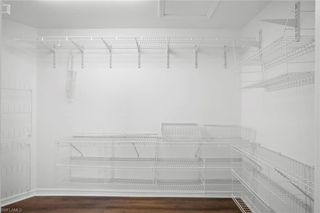 STONEYBROOK - Residential Lease