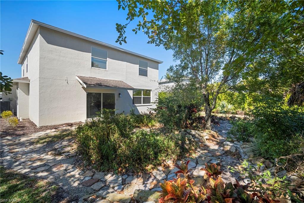 STONEYBROOK - Residential Lease