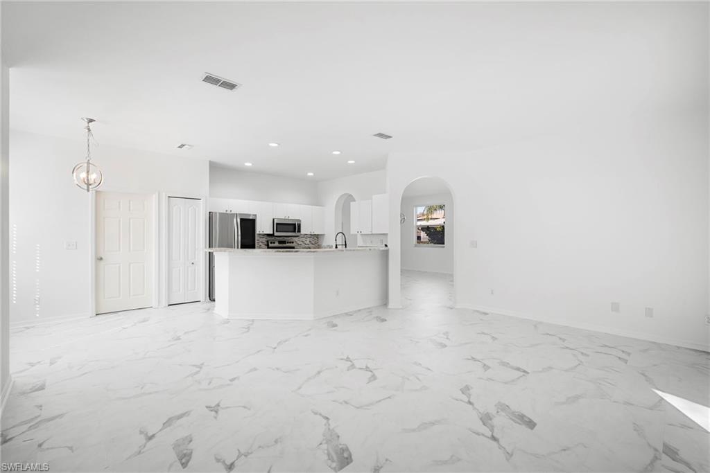 STONEYBROOK - Residential Lease