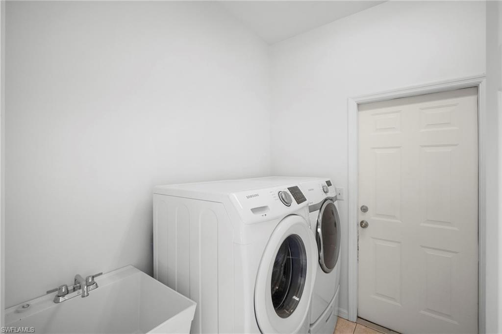 STONEYBROOK - Residential Lease