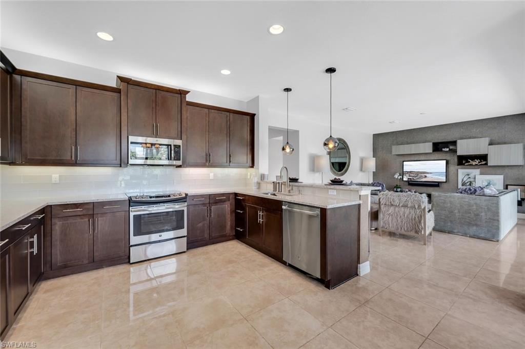 MARBELLA ISLES - Residential