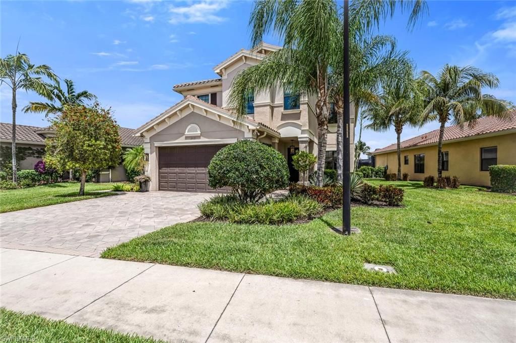Photo of 13539 Mandarin CIR, NAPLES, FL 34109 (MLS # 226016882)