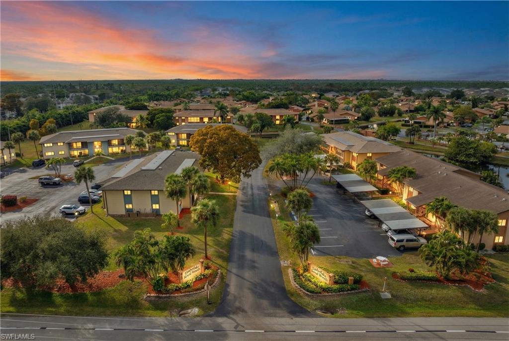 ROYAL WOODS - Residential