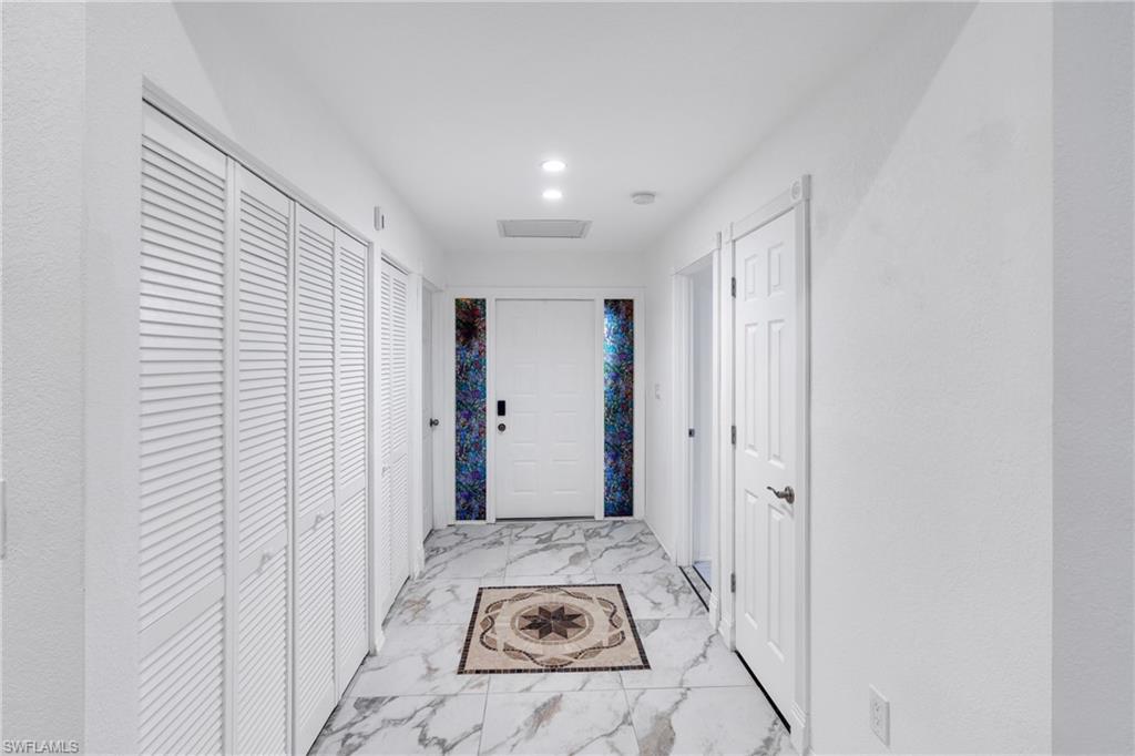 ROYAL WOODS - Residential