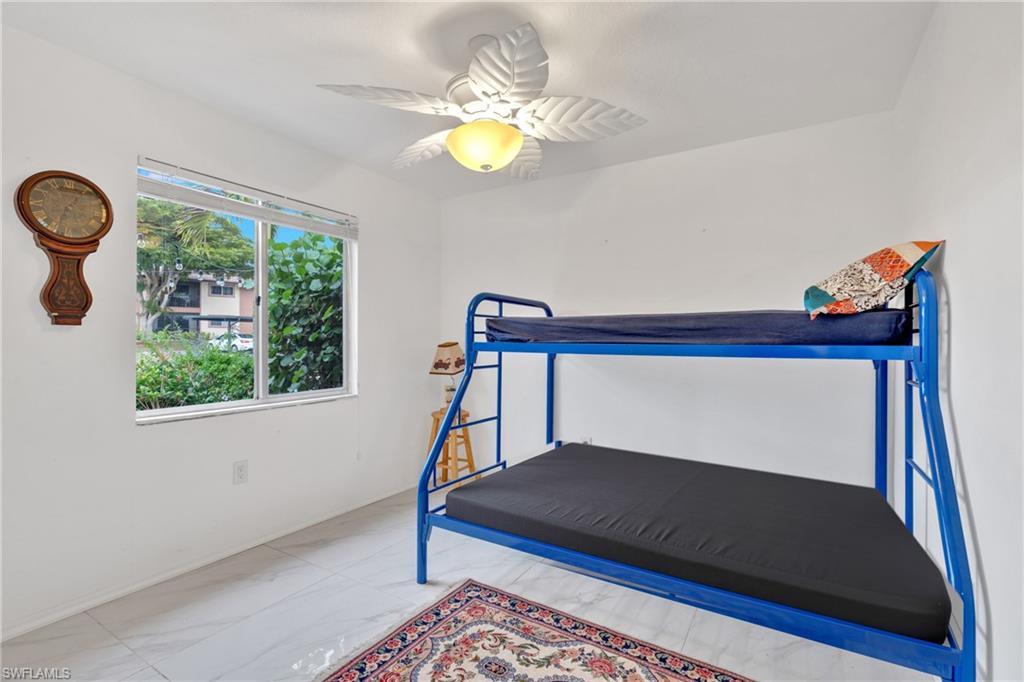 ROYAL WOODS - Residential