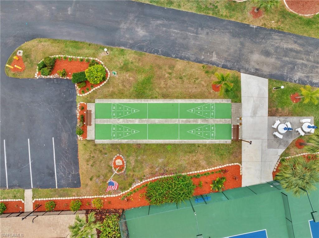 ROYAL WOODS - Residential