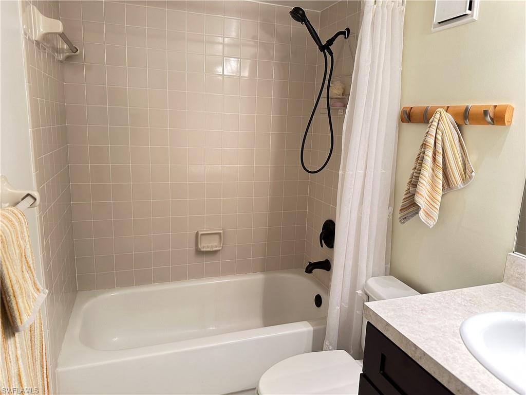 VILLAGES - Residential