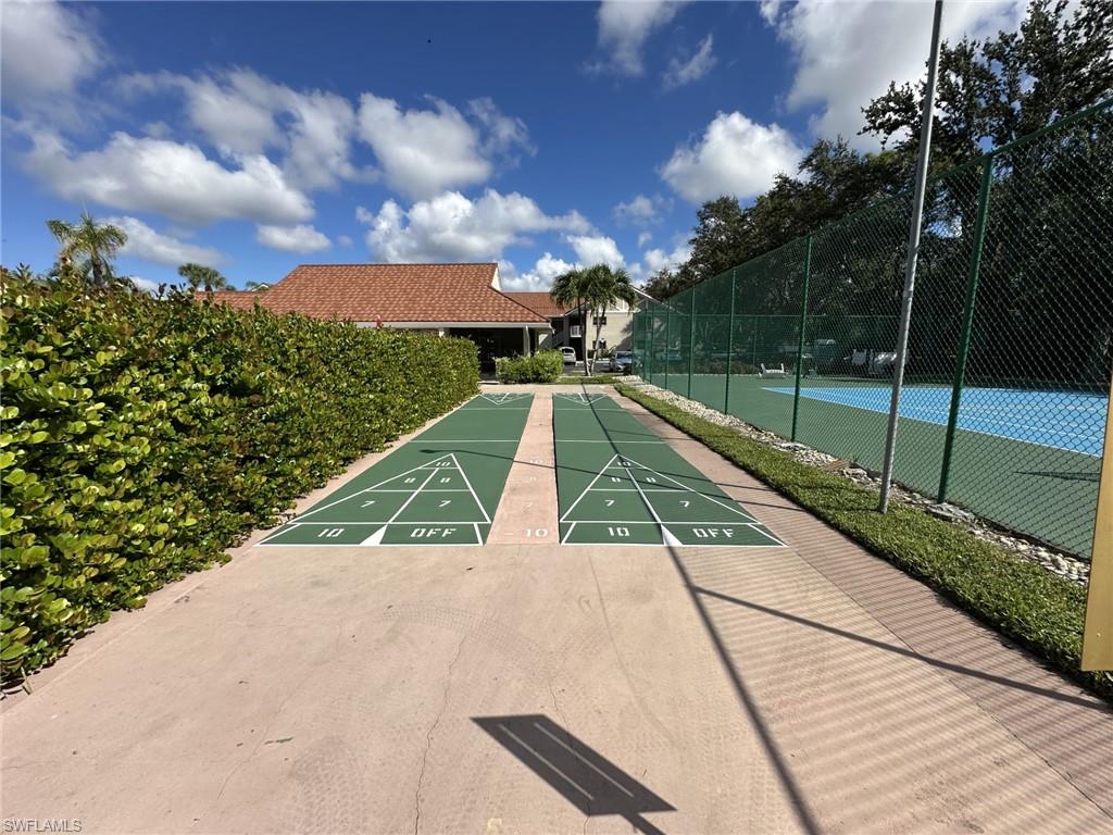 VILLAGES - Residential