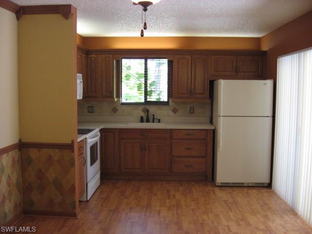 VILLAGE OF CEDARBEND - Residential