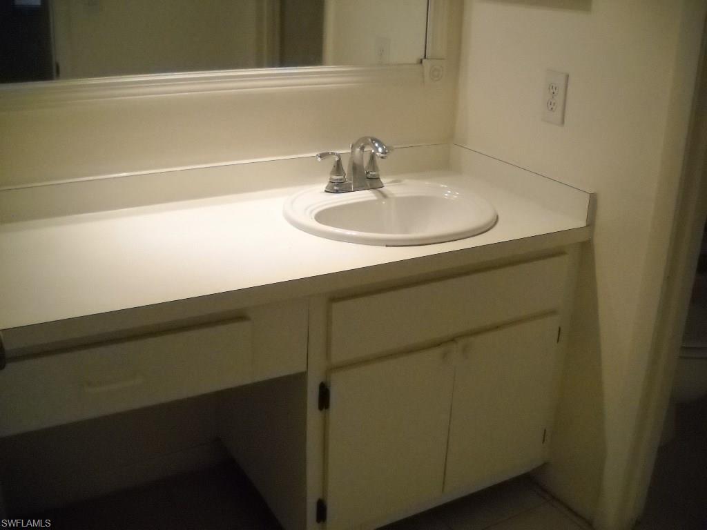 VILLAGE OF CEDARBEND - Residential