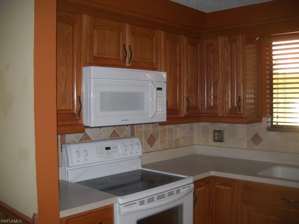 VILLAGE OF CEDARBEND - Residential