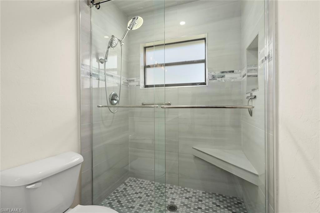 KELLY GREENS - Residential