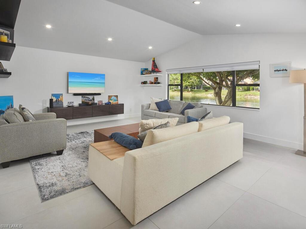 MONTEREY - Residential